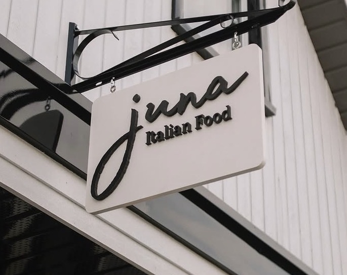 Juna Italian Food logo